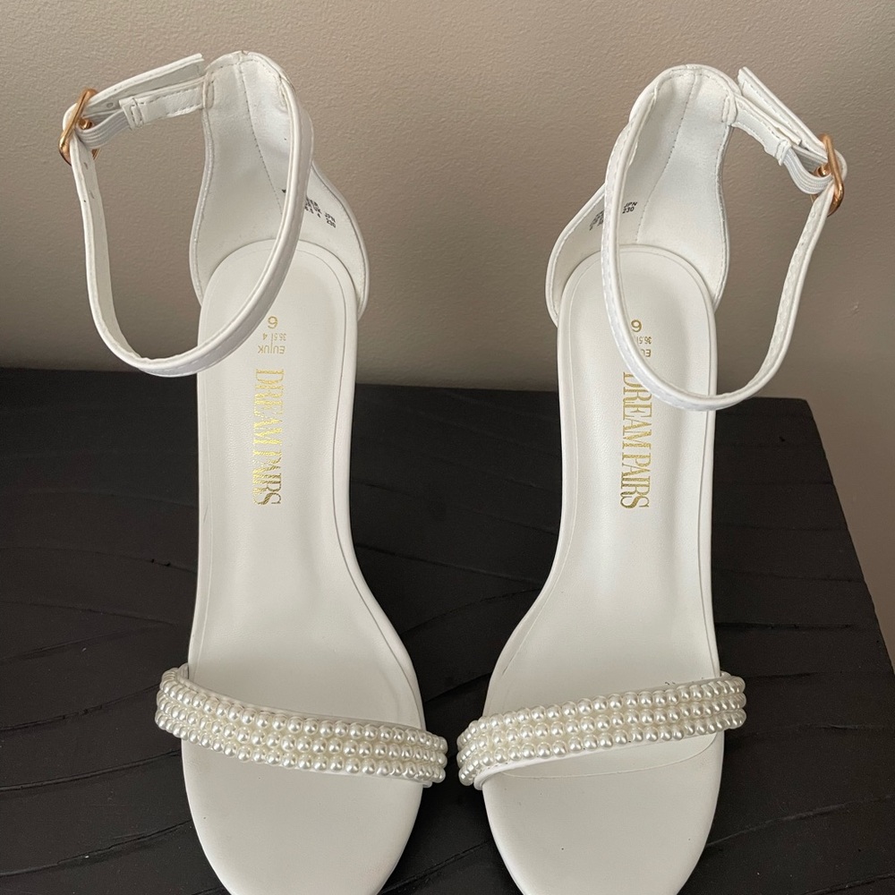Dream Pairs White Pearl Strap Heels -NEW